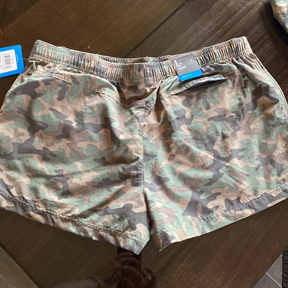 Columbia Shorts - Picture 6 of 8